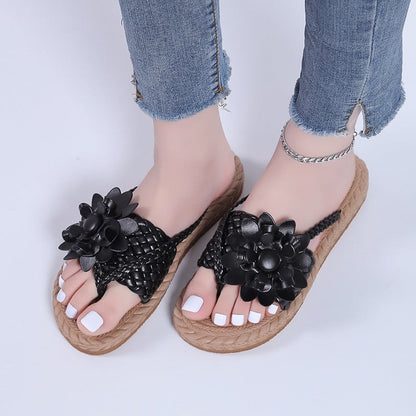 Flache Flip-Flops mit Blumenmuster für Damen