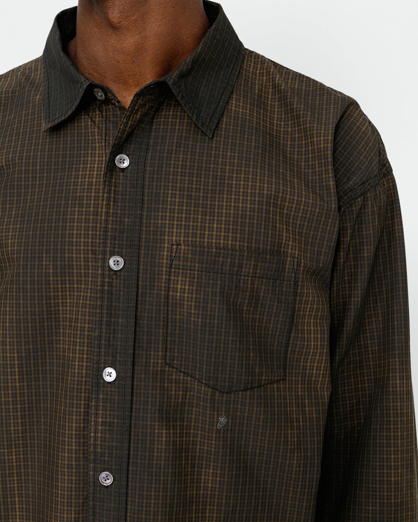 CHEMISE À MANCHES LONGUES CLASSIQUE PULVÉRISÉE 