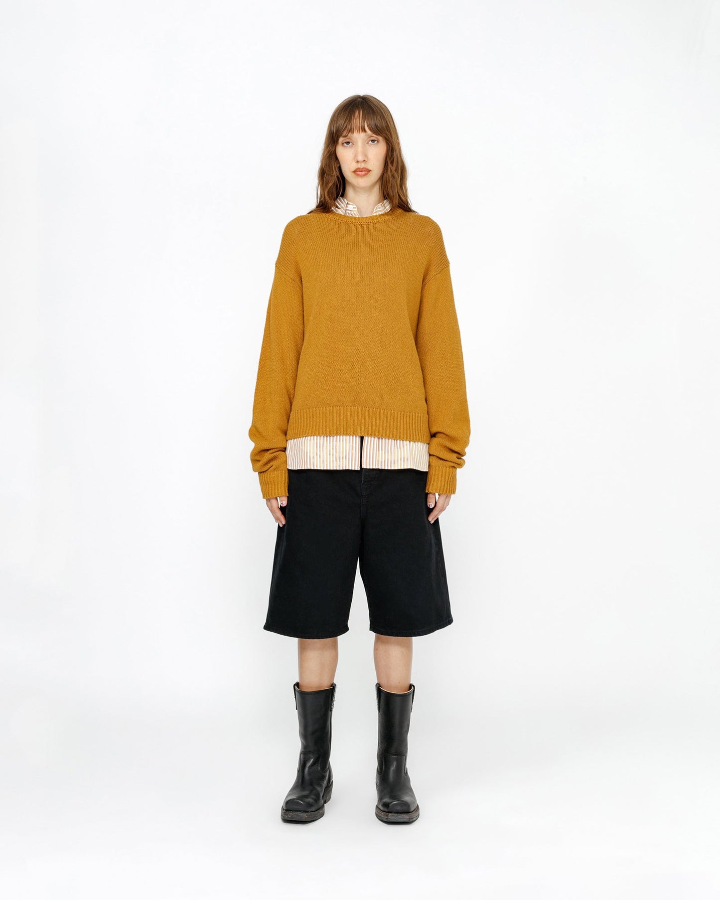 GROSSE, ALTE, KURZE DENIM-HOSE 