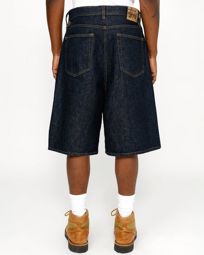 GROSSE, ALTE, KURZE DENIM-HOSE 