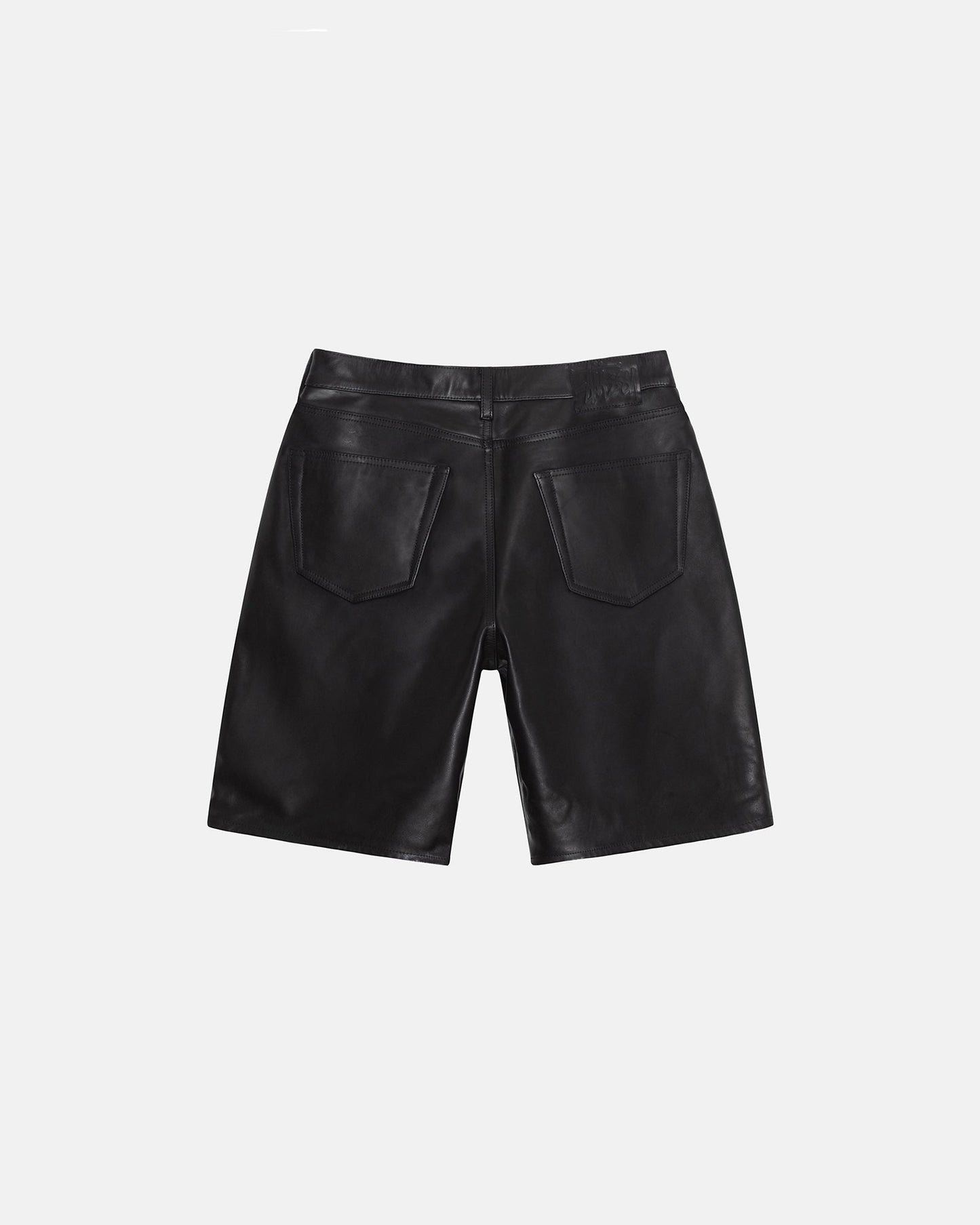GRAND SHORT EN CUIR 