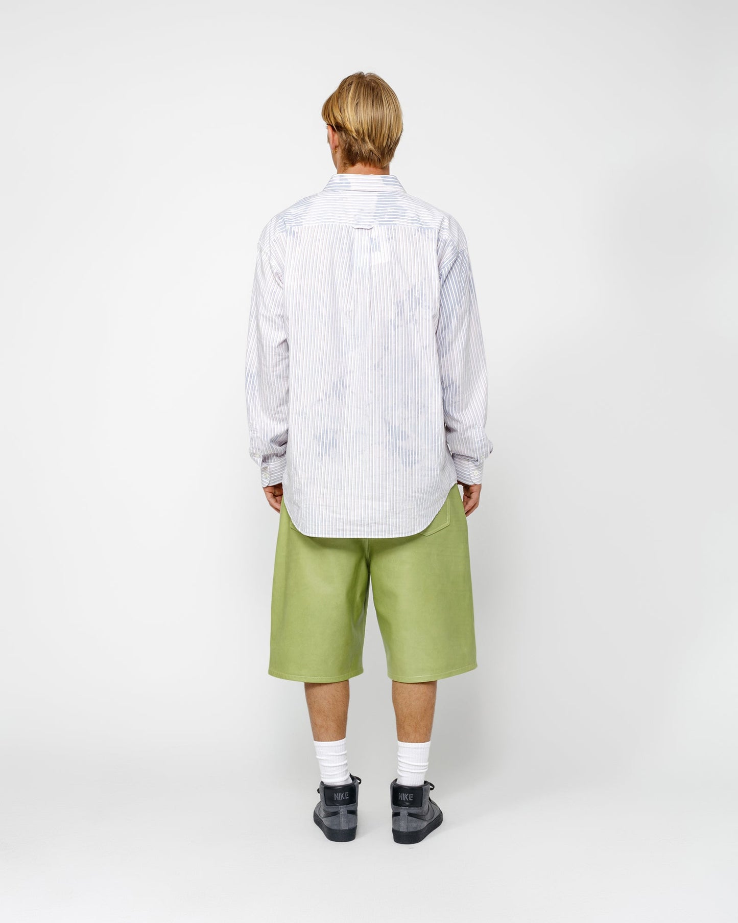 GROSSES ALTES KURZES LEDER 