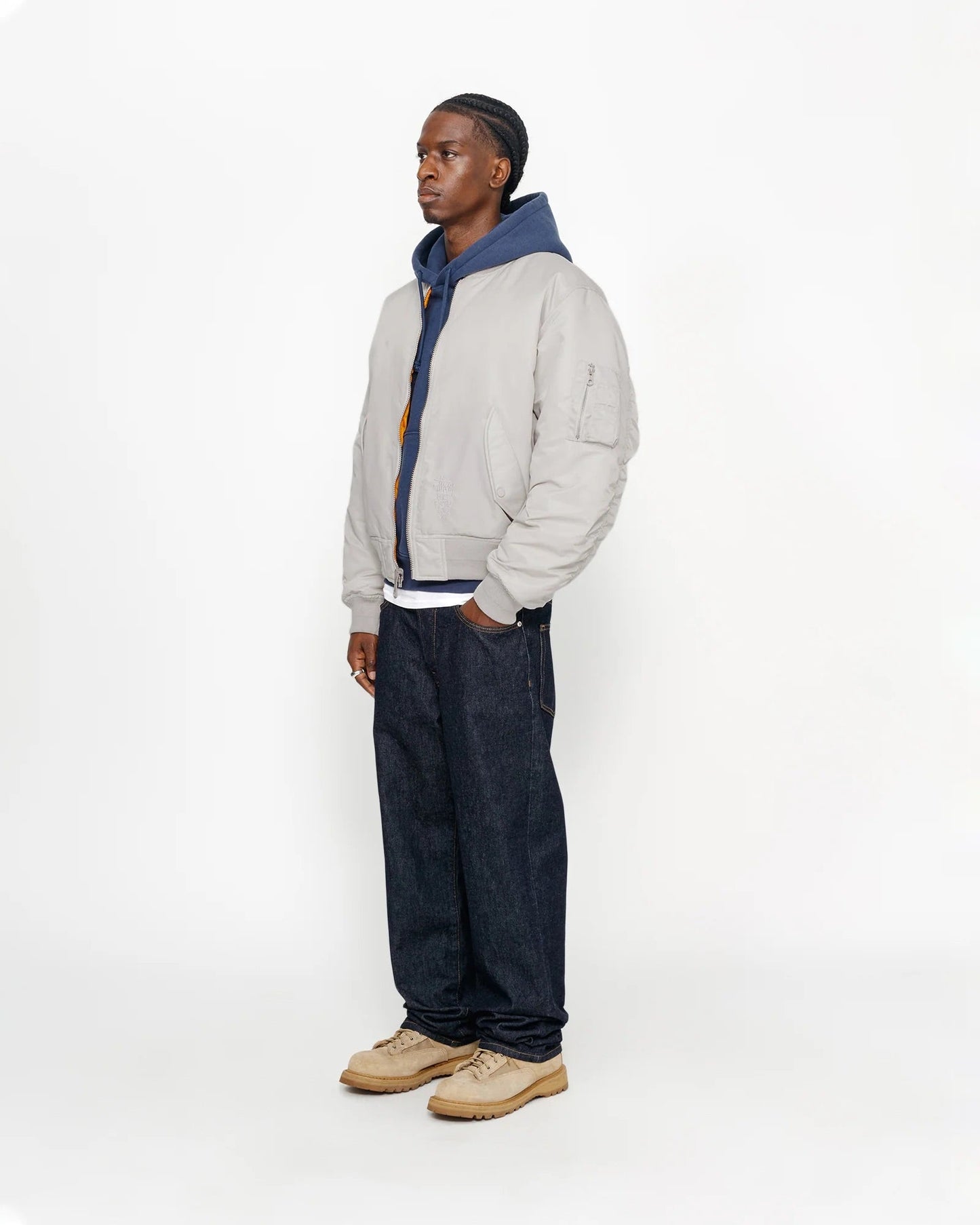 NEUER KLASSISCHER JEAN-DENIM 