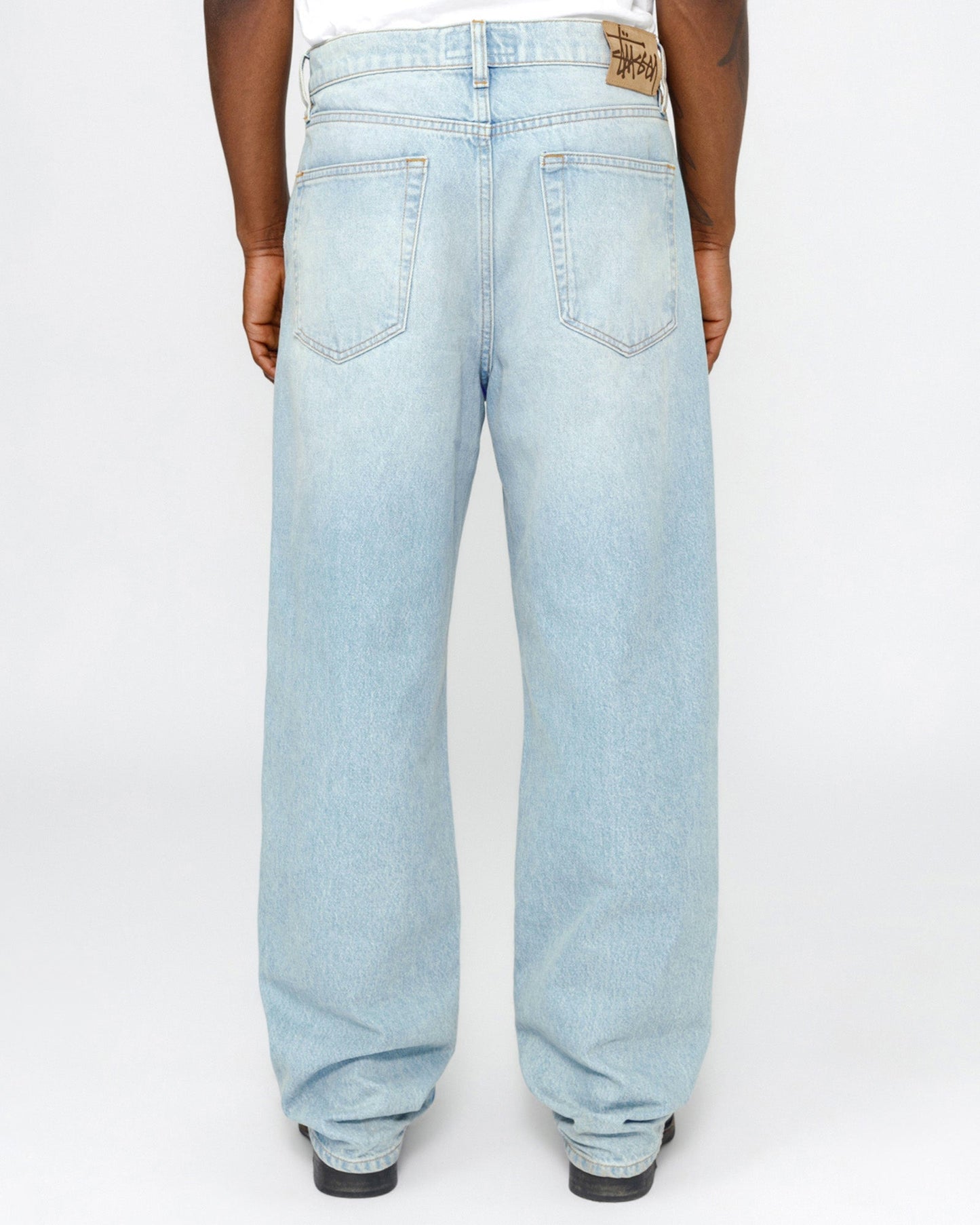 NEUER KLASSISCHER JEAN-DENIM 