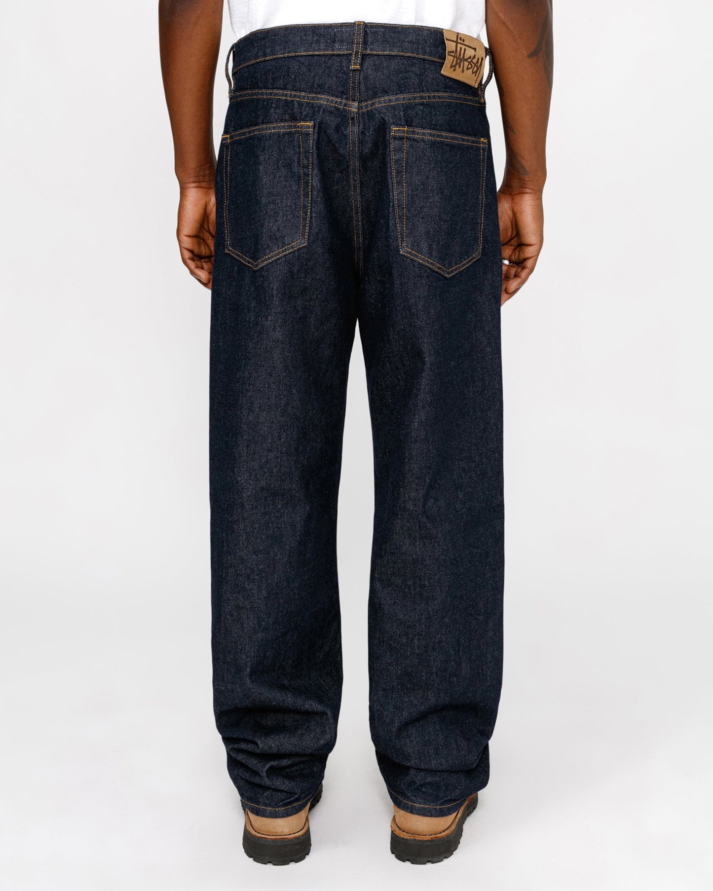 NEUER KLASSISCHER JEAN-DENIM 