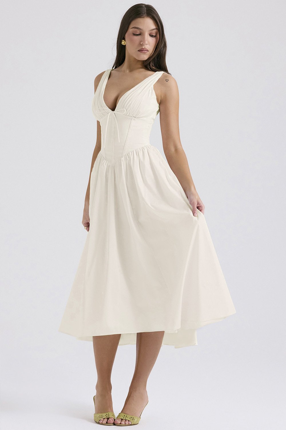 Stilvolles Swing-Kleid mit Blumenmuster und V-Ausschnitt🌺Kaufen Sie 2, kostenloser Versand